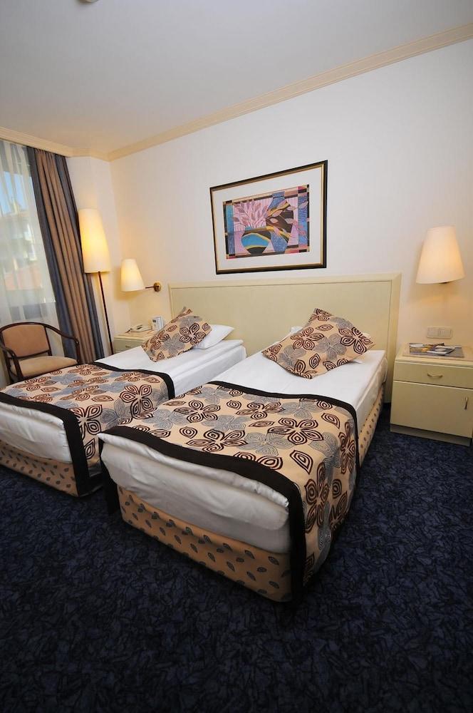 Class Hotel Анкара Экстерьер фото
